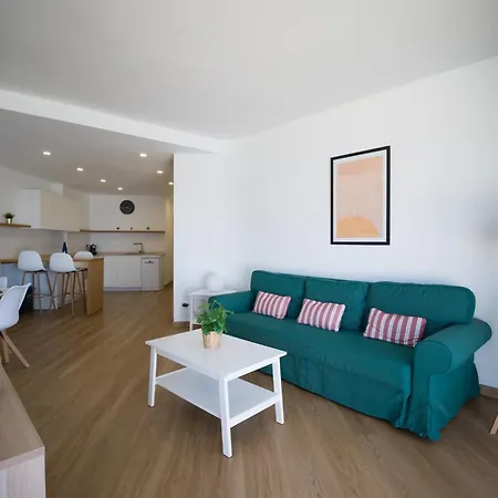 アパート Seafront With Private Solarium *